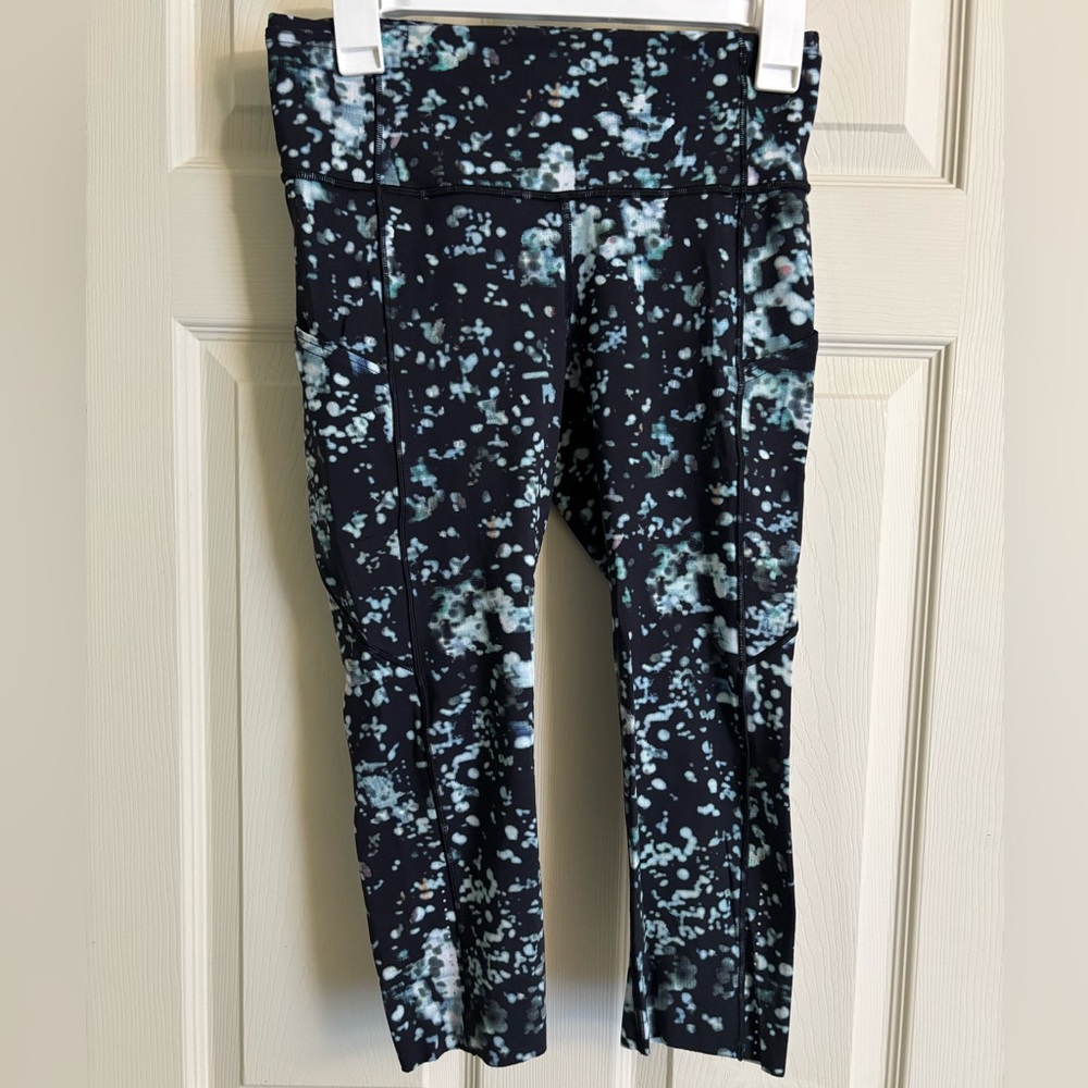 lululemon athletica Fast Free Crop II Black White Teal Gym Running Capri Legging